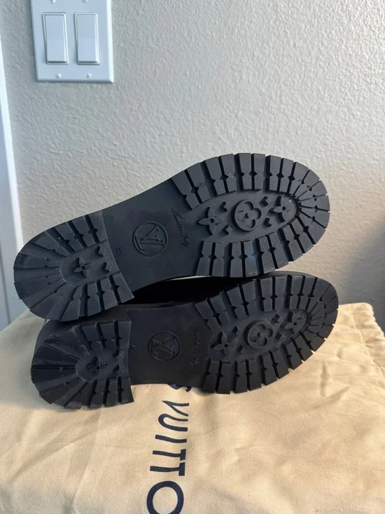 NWT Louis Vuitton Black Patent Monogram Mid-Calf Rain Boots - Picture 6 of 8